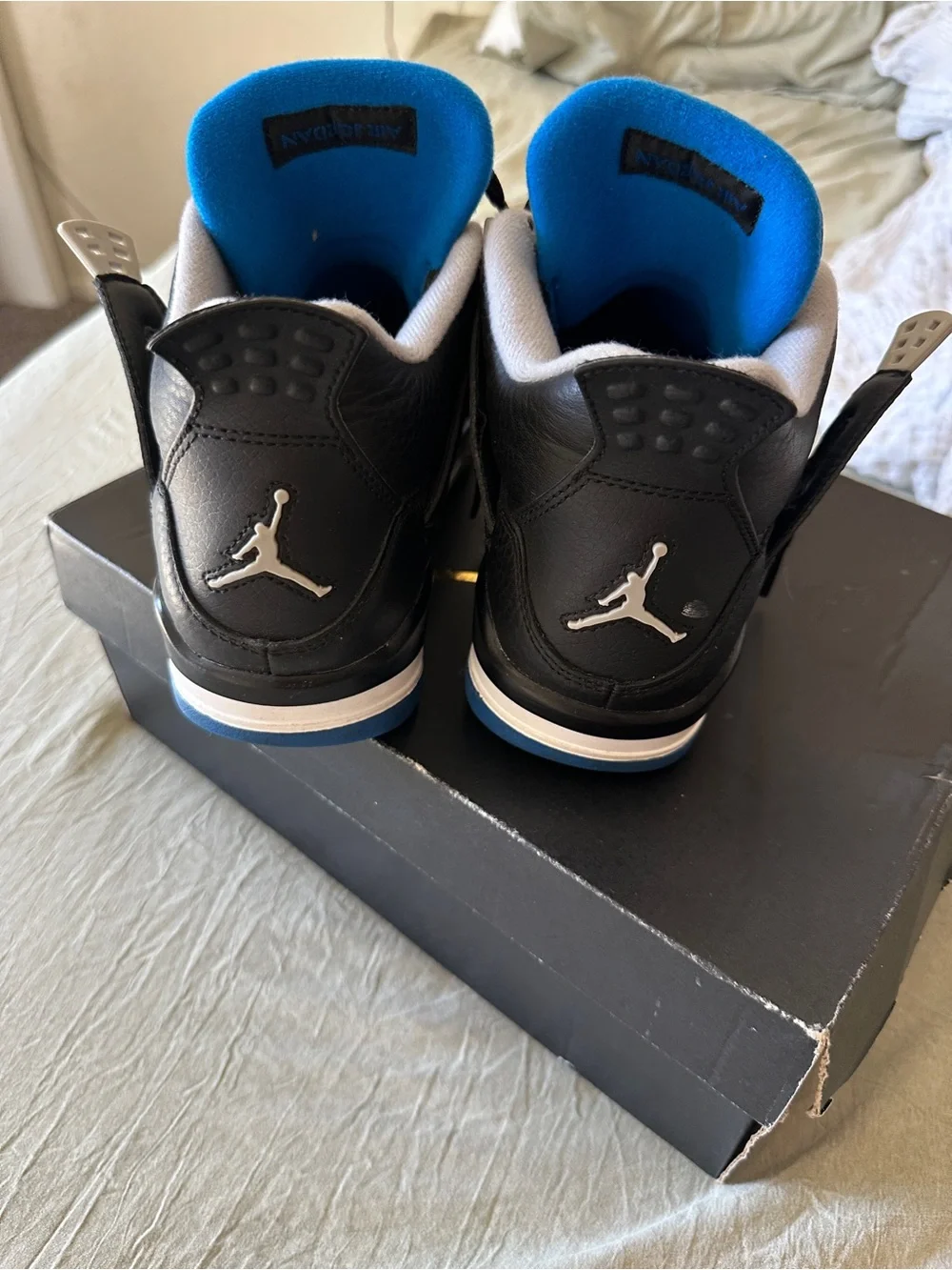 Kids Jordan 4